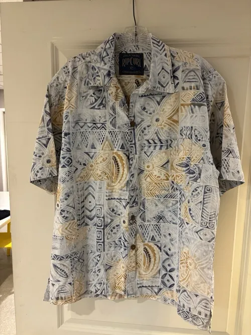 Vintage Surf Shirts & Button-Ups